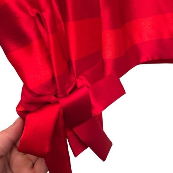 Banana Republic red and burgundy striped satin blouse - Picture 6 of 8